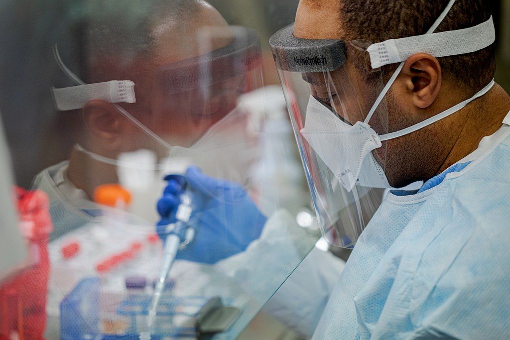 PLOS Pathogens (@plospathogens) on Twitter photo Accuracy of commercial antibody kits for SARS-CoV-2 varies widely
Featured research from Suzy Pickering, Katie Doores <a href="/KingsCollegeLon/">King's College London</a>, <a href="/jonathanCIDR/">jonathan edgeworth</a>, Blair Merrick <a href="/GSTTnhs/">Guy's and St Thomas'</a>, and colleagues
Press release here: buff.ly/2RUTs72
Full article here: buff.ly/2RO8POV Accuracy of commercial antibody kits for SARS-CoV-2 varies widely
Featured research from Suzy Pickering, Katie Doores <a href="/KingsCollegeLon/">King's College London</a>, <a href="/jonathanCIDR/">jonathan edgeworth</a>, Blair Merrick <a href="/GSTTnhs/">Guy's and St Thomas'</a>, and colleagues
Press release here: buff.ly/2RUTs72
Full article here: buff.ly/2RO8POV