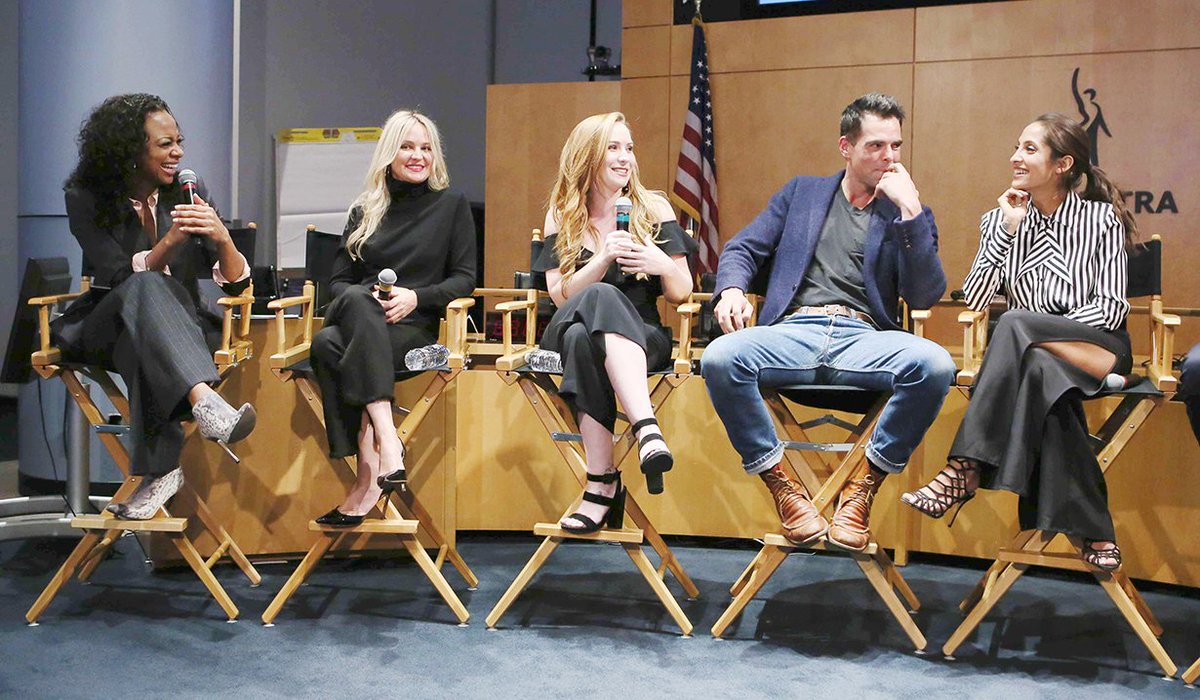 Team_Shey's tweet photo. A cute little throwback to the #YR45 SAG-AFTRA event.
Christel: I hope it's me. ๐
Camryn: I bet it's me.
๐โค๏ธ
#YR #Teriah #TeamSharon https://t.co/qdLELn2xPq