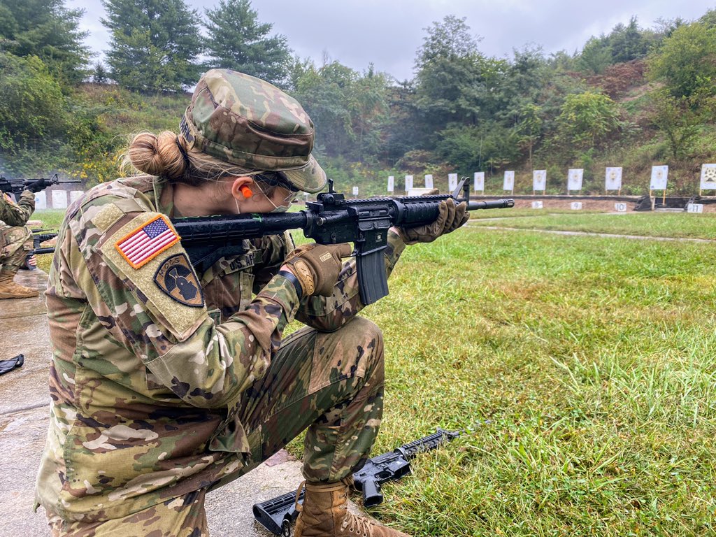 utc_rotc's tweet image. Our MSIIIs and MSIVs traveled to Knoxville today to participate in a range hosted by @utkarmyrotc where they got to apply last week’s marksmanship instruction with real rounds!
•
Each Cadet had the opportunity to both zero their rifle and qualify on the Alt. C course!