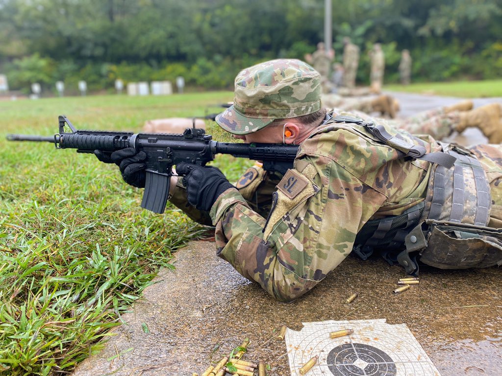 utc_rotc's tweet image. Our MSIIIs and MSIVs traveled to Knoxville today to participate in a range hosted by @utkarmyrotc where they got to apply last week’s marksmanship instruction with real rounds!
•
Each Cadet had the opportunity to both zero their rifle and qualify on the Alt. C course!