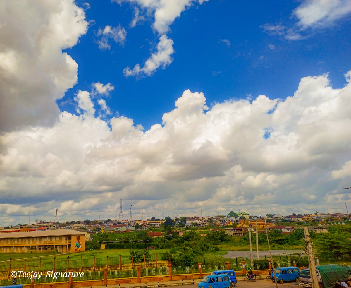 ayoolatunji92's tweet image. Almost all the world in a Picture🤔 

If you don't build your dreams, someone else will hire you to build theirs.
Shot with @RedmiIndia #note8Pro
#Osogbo
#I_am_a_Photographer📸

#VOTELayconToVictory
#BBNaija