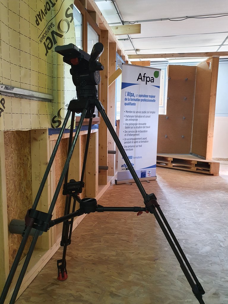 HouelCeline's tweet photo. Silence ca tourne ! #reportage #renovation #energetique @AFPA_IDF @Afpa_Formation #praxibat centre de Lardy https://t.co/6JohG78e1M