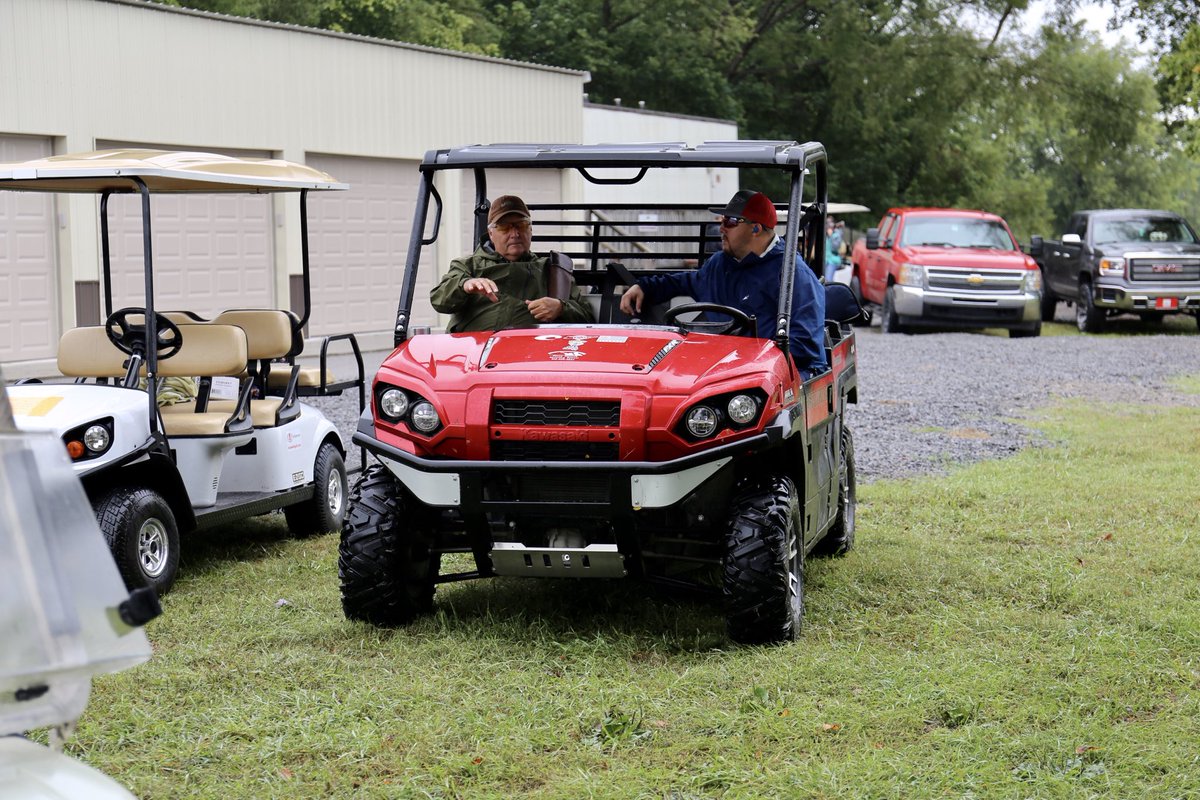 A little bit of rain can’t stop a great cause. We’re extremely excited to be with our ⁦<a href="/shootinghunger/">Shooting Hunger</a>⁩ family today supporting hungry Tennesseans!

#TNFarmBureau | #ShootingHunger