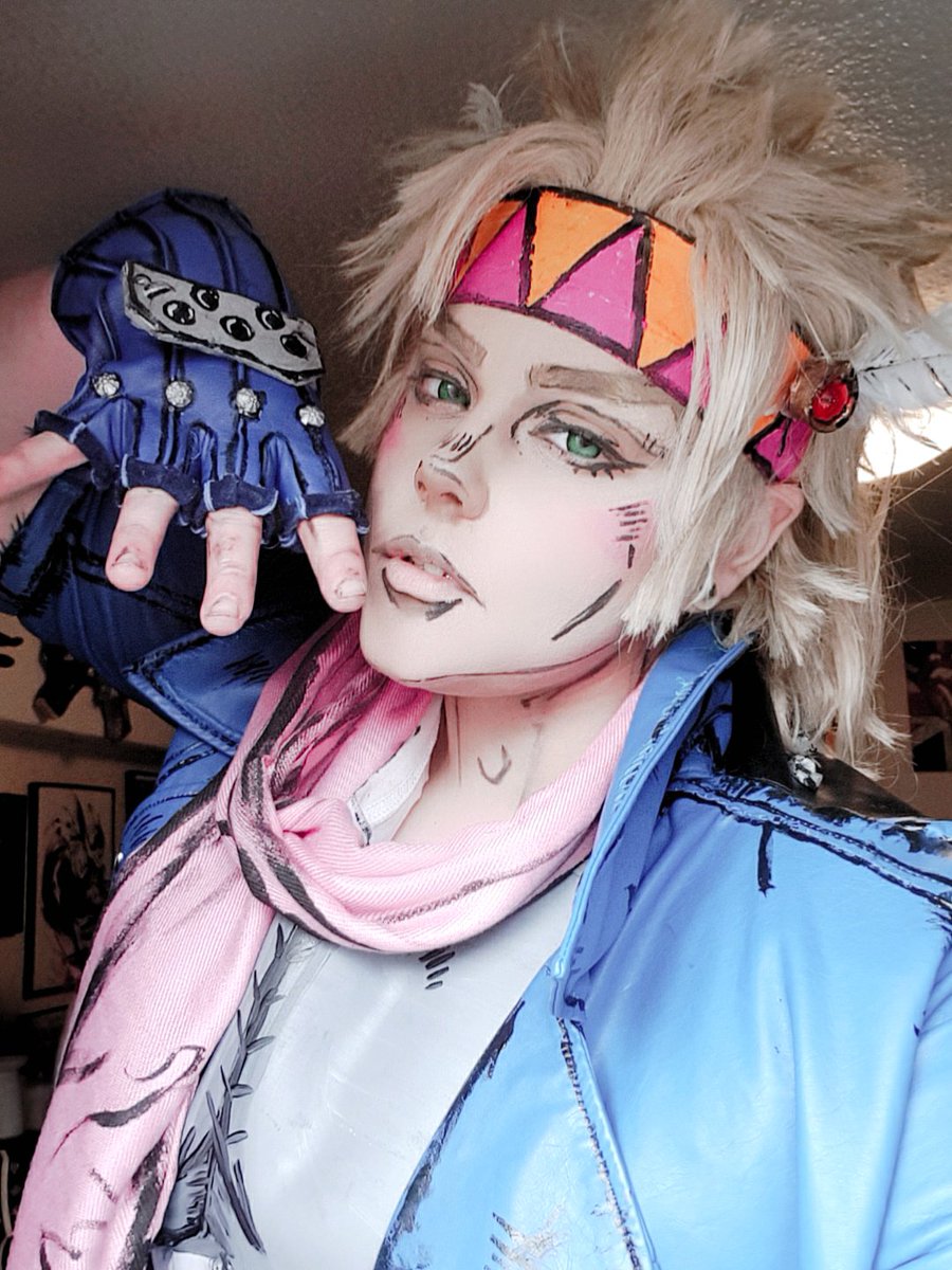 ChocoblowCosply's tweet photo. Did a costest of my Caesar today for the first time and I've never been so excited so more to come (ft my joseph pillow)  #JoJosBizarreAdventure  #JoJosBizarreAdventure #CaesarZeppeli #Jojoscosplay #cosplay #cosplayer #zeppeli #battletendancy #cosplaying #anime #manga #JJBA https://t.co/FcRNrmpLdq