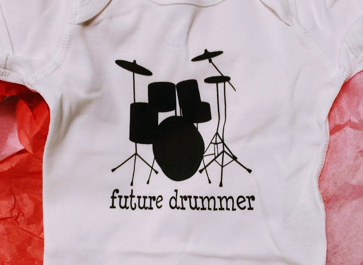 MrAppleTree7's tweet photo. I just wanted to give a great big shout out to our counselor Ms. Gauna for the baby onesie, thank you for your kindness @MariaLGa91! https://t.co/AzHqQTGKpN