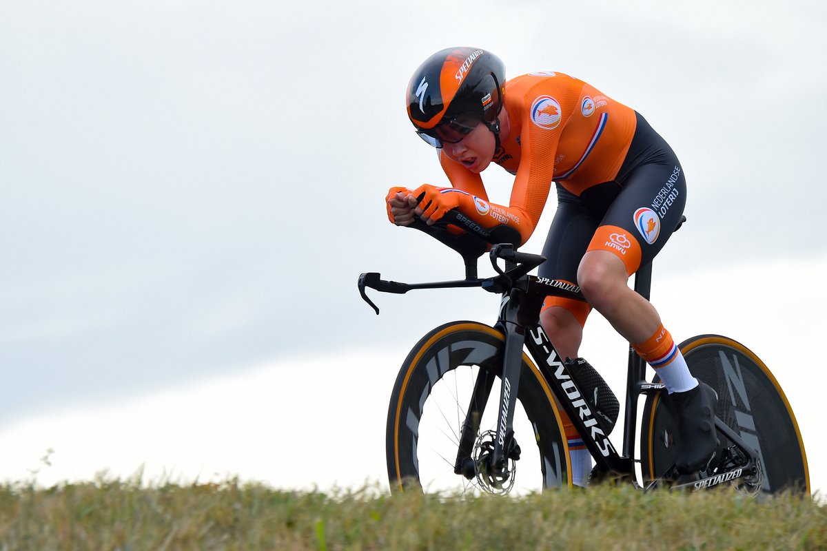 Imola_Er2020's tweet image. 🏆 Women Elite ITT Podium 🏆

🥇 @AnnavdBreggen 🇳🇱
🥈 @marlenreusser 🇨🇭
🥉 @ellenvdijk 🇳🇱

#Imola2020 🌈