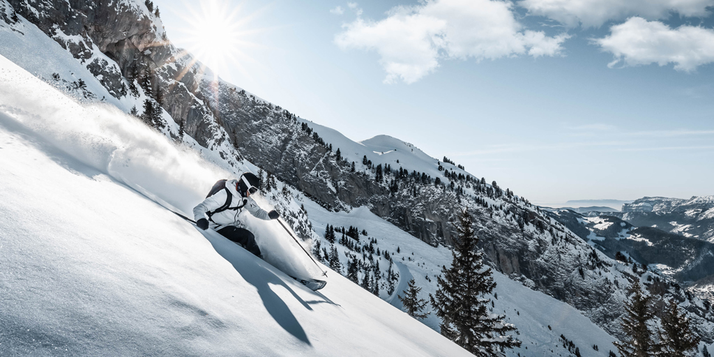 MontagneLeaders's tweet photo. #InfoML @LaClusaz devient la 3e station française 🇫🇷 à opter pour la tarification dynamique !
https://t.co/K1u8l694jR https://t.co/S0ph8Mp8NM