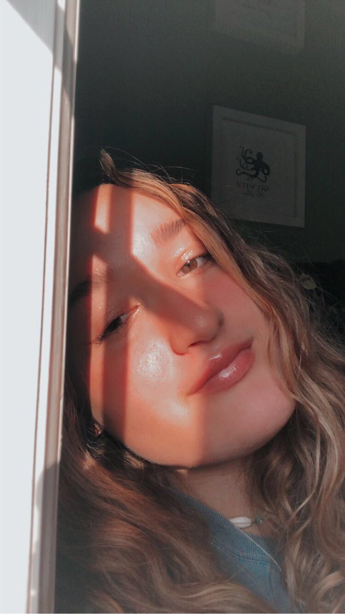 razzldazzzle's tweet photo. zachs gonna like this tweet because we both found superb lighting for our selfies #fallin4zach @ImZachHerron https://t.co/dmh7px3WY5