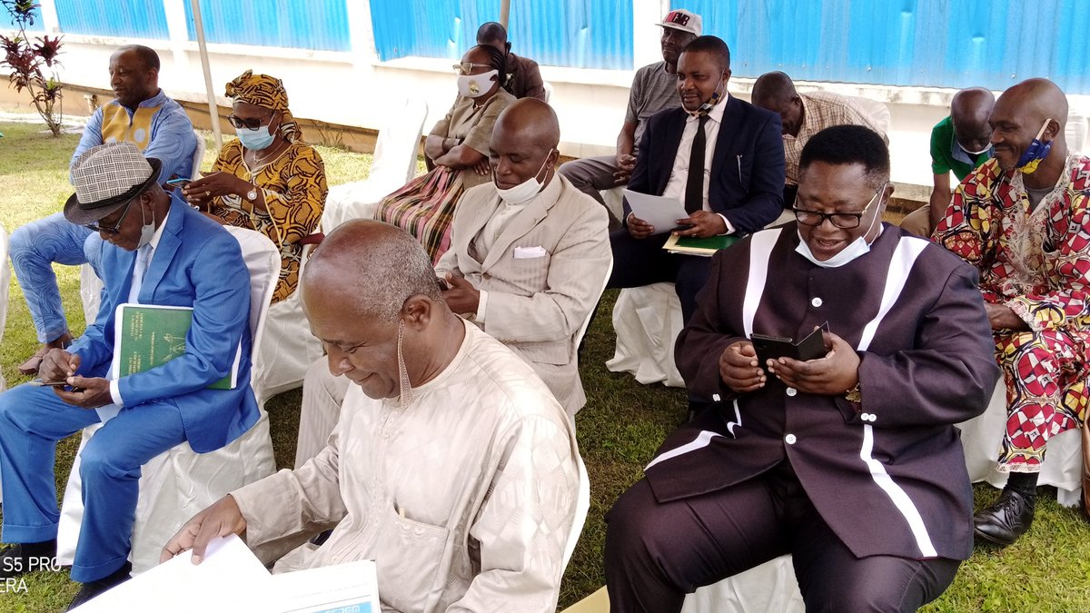 Avec le concours de l'OIT-Yaoundé, le Comité Syndical de Suivi Indépendant du Budget de l'Etat (COSYSUBE) a procédé au lancement des activités du Projet de contribution à la riposte contre la pandémie #COVID19
<a href="/ILOAfrica/">ILO Africa</a> 
<a href="/ILOACTRAV/">ILO ACTRAV</a> 
<a href="/UN_Cameroon/">UN_Cameroon</a>