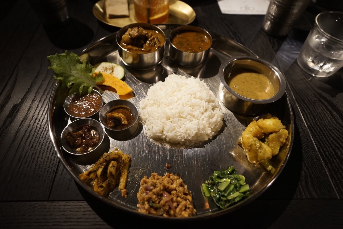アジアハンター小林 食べ歩くインド 旅行人より8 5刊行 On Twitter 豪徳寺old Nepal Tokyoでコース仕立てのネパール料理 非日常的で斬新でありながら 根底ではネパール味を感じさせる安心感 幻惑された