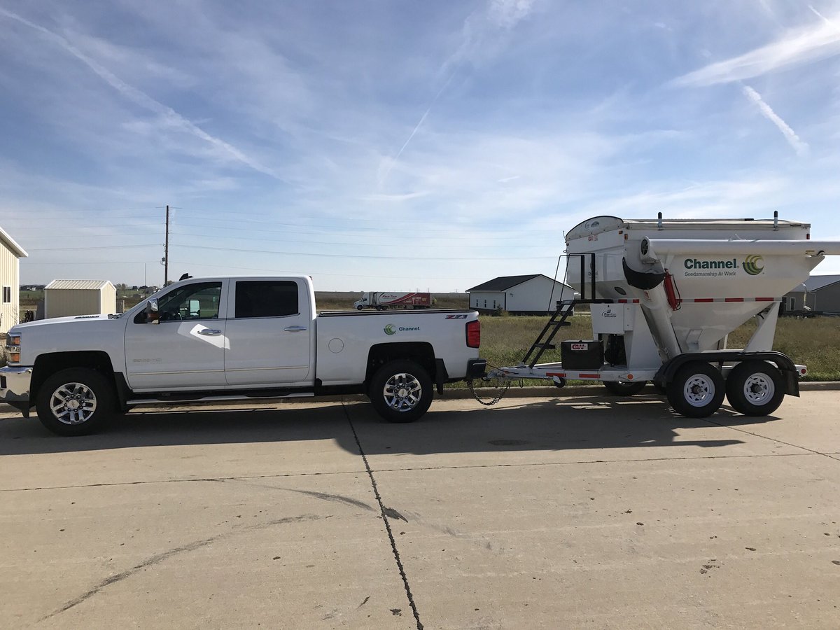 cbseeds's tweet photo. Harvest 2020. Results Channel 2119R2X soybeans Butler County, IA 75.5 bpa moisture 10.9% 73.9bpa moisture 10.8% @ChannelSeed @BayerTraits #channelyields https://t.co/nWo64fVogs