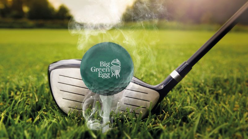 NGF_'s tweet photo. Het is groen en heeft dimples zoals in een golfbal: De golfsport heeft een nieuwe sponsor. “Golf past perfect bij @BigGreenEgg_NL”
Lees in het online magazine van @Golfnl het interview met Wessel Buddingh' 🔥 https://t.co/Q7qI6z2Imj

 @SPORTNEXT @SportKnowhowXL https://t.co/erxJgNIYaY