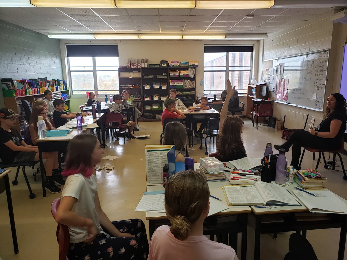 We were super fortunate to have a visit from our FANTASTIC reading specialist, Ms. Harrington <a href="/heather03311267/">heatherharrington</a> - The Digginest Dog was a treat, thanks!! 🤗 <a href="/MQPSchool/">MQP</a> <a href="/NLESDCA/">NLESD</a>