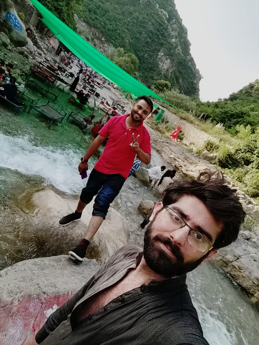 DarAhad2's tweet photo. دم نہیں کسی میں کہ مٹا سکے ہماری دوستی کو 

زنگ تلواروں کو لگتا ہے جگری یاروں کو نہیں 😉😘❤😍🌸💯
#FriendGoal #BestTime  @rjshahid7 Today Is a Best Day 😍 https://t.co/ZO7r3nyw3K