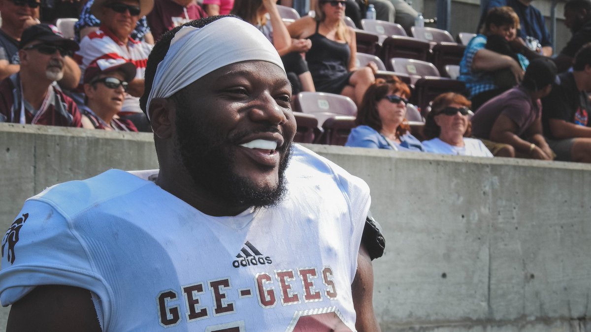 robertgreeleyy's tweet photo. #LK49 ❤️ I've kept a google folder of every photo I took of Loic in my first season with the Gee-Gees. Here's the link for anyone who would like to save the photos. Capturing a special moment was a lot easier with him in the photo.
https://t.co/c8aY1x2nmd https://t.co/PJQt7r3Mkg
