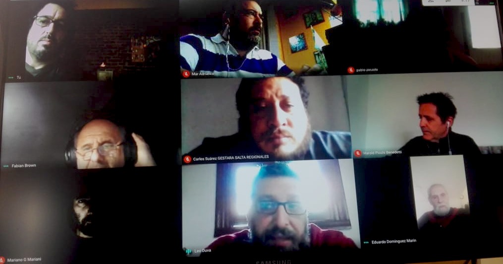 🗣️📽️ En la mañana de hoy se realizó una reunión conjunta entre la Mesa de Conducción Política de GESTARA y el cro. Director del iNAES, Gral, para profundizar el proyecto de gobierno y fortalecer el campo popular en base al trabajo mancomunado de los sectores productivos.