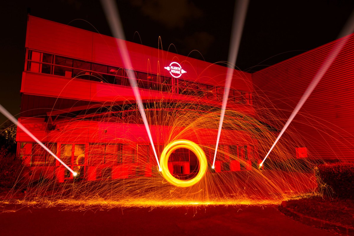 SYNPASESYNDICAT's tweet photo. ALERTE ROUGE ! 

Un plan de soutien est indispensable pour tous les métiers de l’ombre de l’événementiel et du spectacle!

#alerterouge #synpase #métiersdelombreendanger #jesuislespectacle #jesuislevenement #plandesoutien #lesoubliésduspectacle #theshowmustgoon #blive https://t.co/lDkjZbHrUt