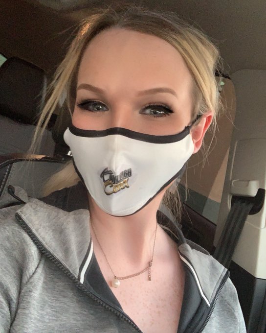 I decided I might as well give myself some free promotion so I had a custom mask made with my logo lol<a href="/tag/riptacobell"class="tags"><span>#riptacobell</span></a>