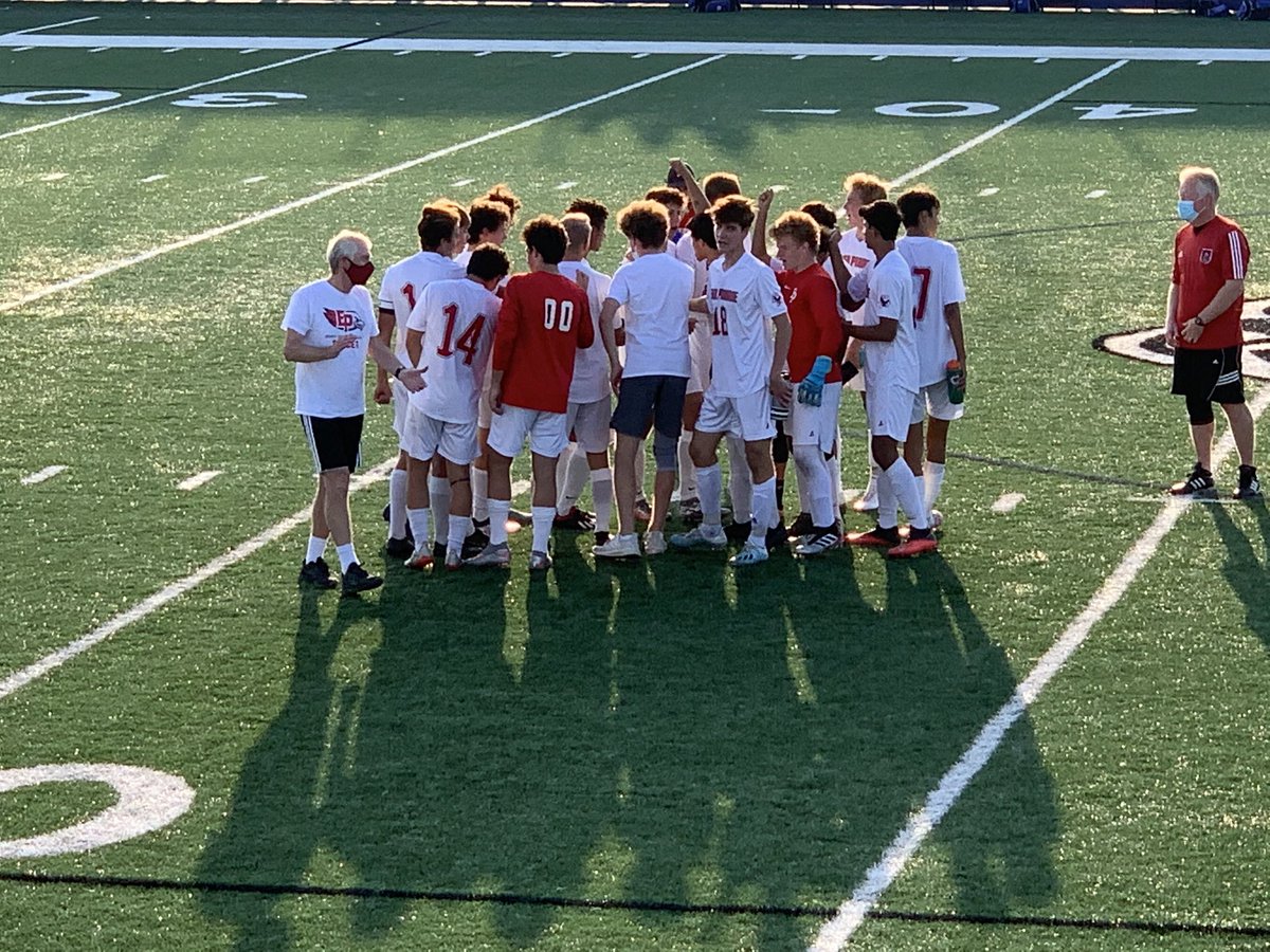 It’s game day!! The Eagles take on the Hornets tonight 5pm at Aerie Stadium! 🦅 vs 🐝 <a href="/EP_FanSection/">EPHS Student Section</a>