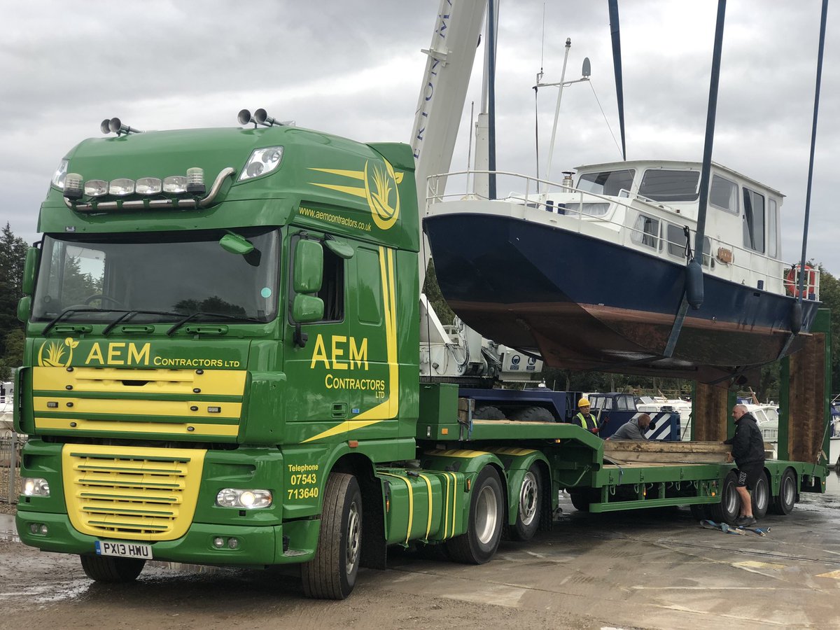 Moving a boat today! #transport #lorry #DAF #docks #marina #artic