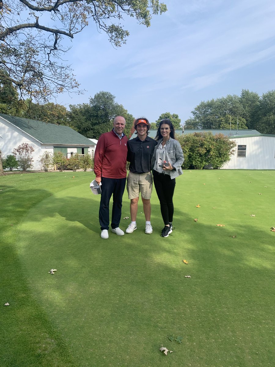DekalbBarbsGolf's tweet photo. Senior day was a success. Great to acknowledge all of our seniors who have put in countless hours into the program and are leaving their mark. https://t.co/csYD9Tu7rv