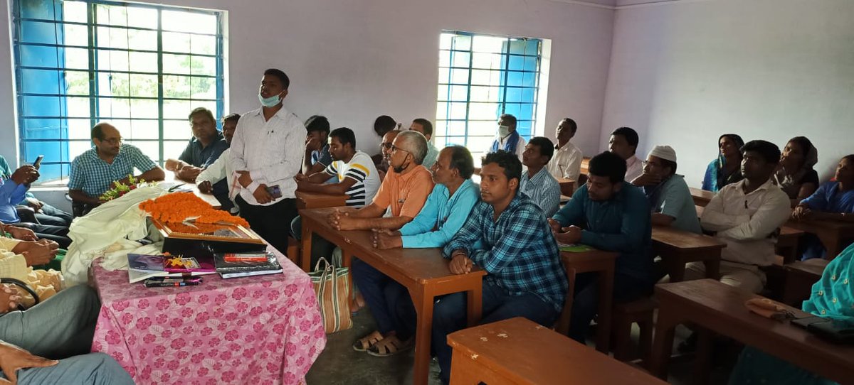 sumankumar__'s tweet photo. राष्ट्रपति पुरुस्कार से सम्मानित शिक्षक संत कुमार सहनी के सम्मान में दो शब्द बोलने का मौका मिला। https://t.co/oqZFaKBWFZ