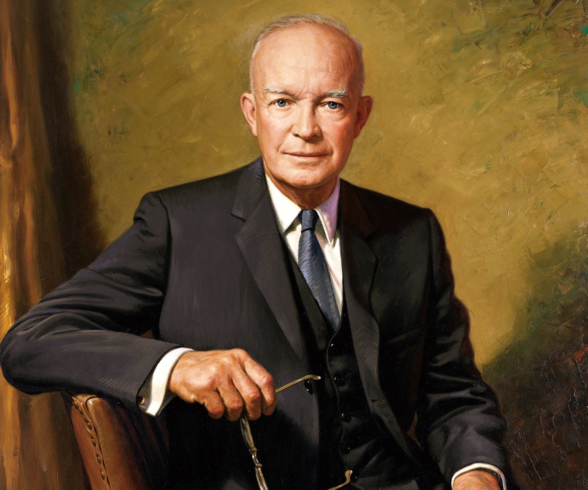 "I have two kinds of problems, the urgent and the important. The urgent are not important, and the important are never urgent." – that's what Dwight D. Eisenhower said in 1954. We hope he would have liked the new feature we are releasing today: task importance. Out now!