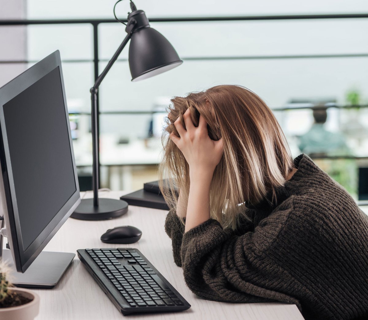 iprovcom's tweet photo. 👎👋🤦‍♀️Tasso di abbandono: perché gli utenti lasciano il tuo #sito? Gli errori da non commettere! > https://t.co/7OaIbVk6xJ
#iProv #digitalagency #tassodiabbandono #BounceRate #abbandonosito #userexperience #contentmarketing #SEO #usabilità #uxdesign https://t.co/3yMBSHtVWI