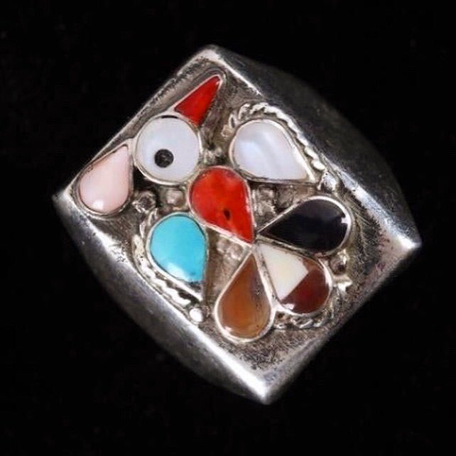 OutletGburg's tweet photo. NEW RING ARRIVALS AT FLY BY NIGHT TRADING CO.!

#gettysburgoutlets #gettysburg #turquoise #turquoisejewelry #sterlingsilverjewelry #vintagejewelry #nativeamerican #nativeamericanjewelry #handmadejewelry #western #thunderbird #turquoiserings #ring #jewelryoftheday #kokopelli https://t.co/15yLQUi0iI