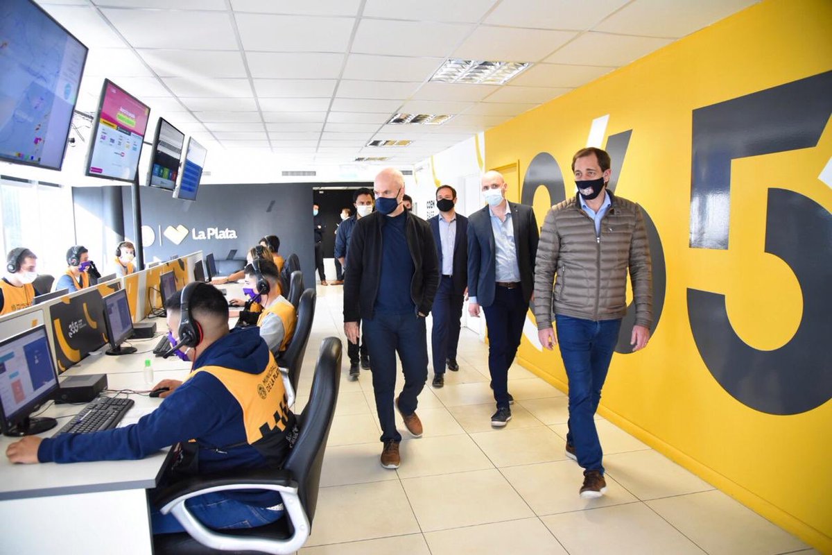 chubyleguizamon's tweet photo. ACUERDO MUTUO PARA SEGUIR PREVINIENDO INUNDACIONES.         A partir de ahora los Platenses podemos acceder al radar del @gcba para poder contar con información más precisa y en el momento. @JulioGarro y @horaciorlarreta firmaron un convenio de colaboración recíproca. https://t.co/g0s4066G2F