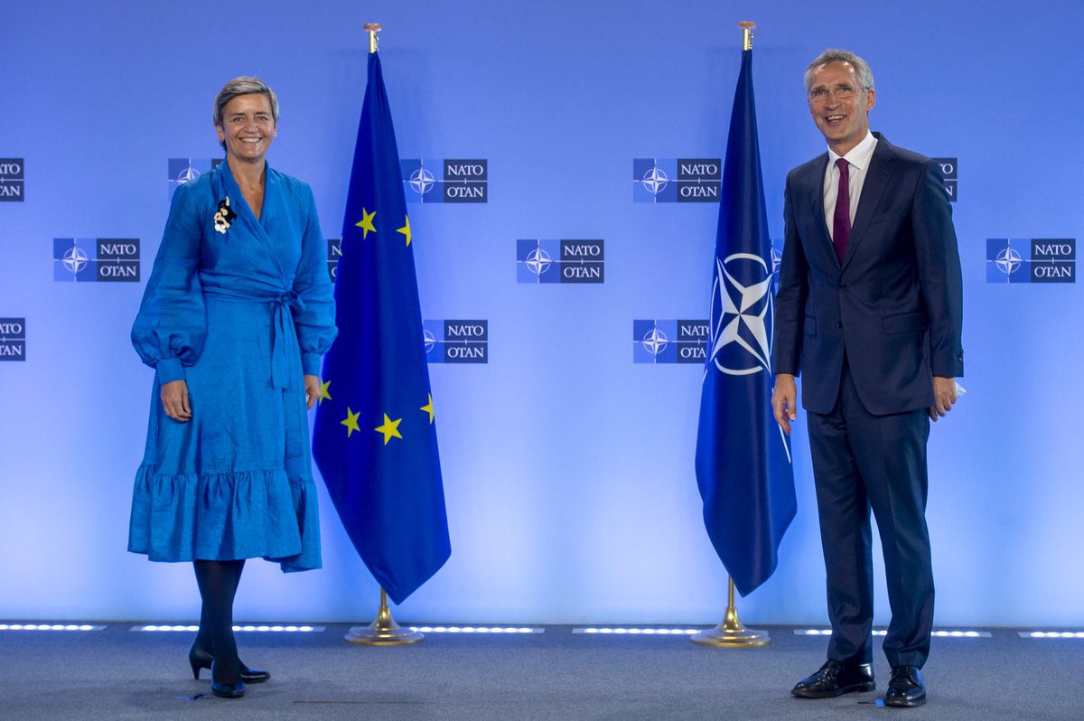 faro_atlantico's tweet photo. La cooperazione #Nato-#Ue per far fronte alle nuove sfide collegate all’innovazione tecnologica nel settore della difesa. Questo il focus dell’incontro di ieri tra #Stoltenberg e Margrethe #Vestager, vice presidente della #Commissione 🇪🇺📸:@NATO @Geopoliticainfo @NATOpress https://t.co/WSrPvGD8jv