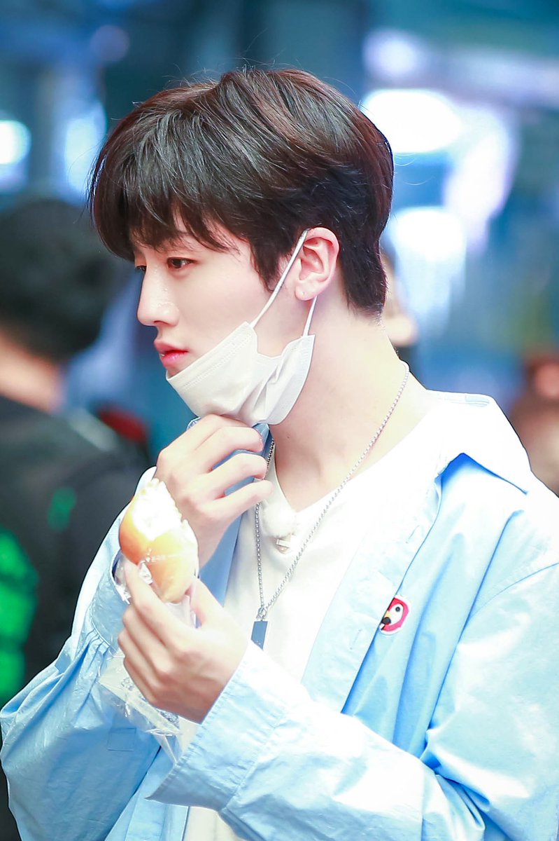 BeRingo1123's tweet photo. 200922 🥯

#SF9   #에스에프나인    
#영빈 #YOUNGBIN #ヨンビン https://t.co/slmo0cEDhE