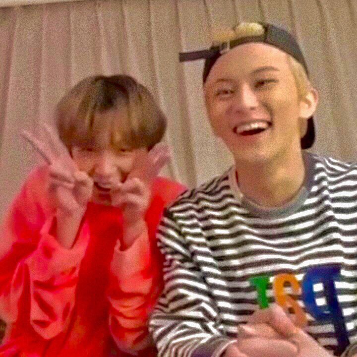 fairiestyle's tweet image. #markhyuck #nomin lokal/bahasa au.

m.ark dan j.eno— kakak beradik yang biasanya selalu jadi inceran di sekolah, sekarang berubah jadi tukang ngincer dua murid baru yaitu h.aechan dan j.aemin.