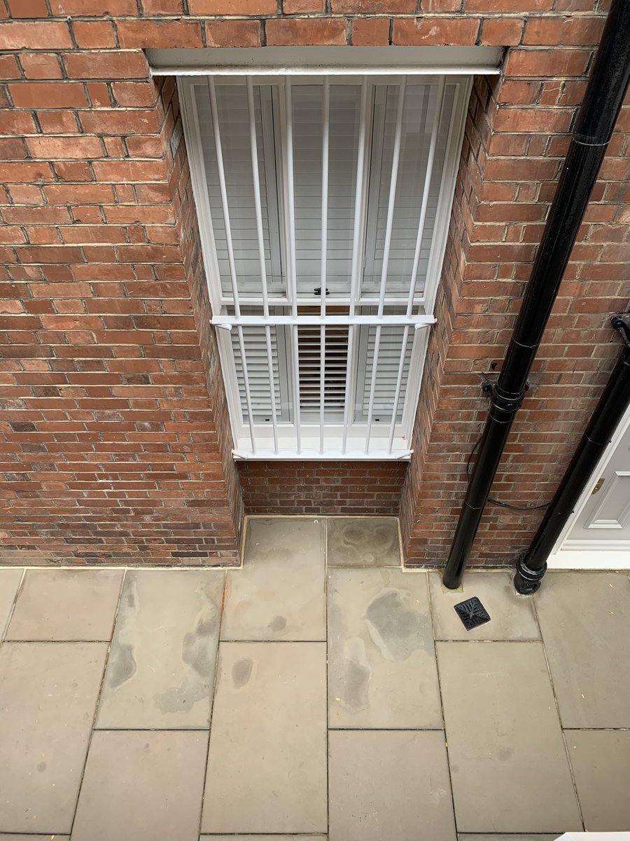 DoorHamilton's tweet photo. New Window Bar grill installed by the team today. Given extra security to this basement flat and peace of mind for the happy tennant.
#hamiltondoorservices #window #glass #grill #bar #metal #security #secure #installation #fabrication #london #essex #herts #kent #harlow #loughton https://t.co/hi4jNS33Ki