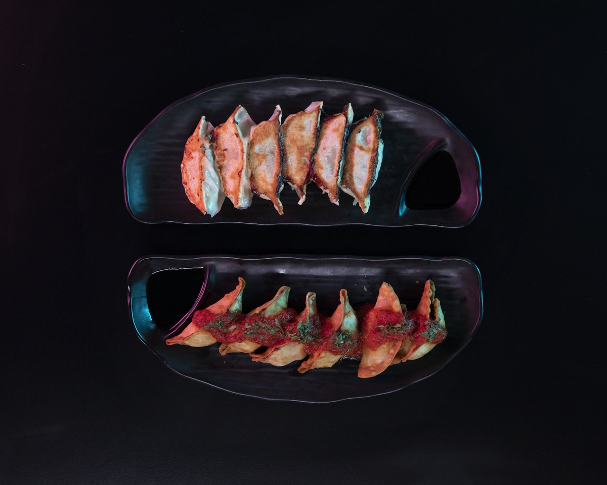 Aquí no estamos para pelearnos, sino para ser amigos. Si no, que se lo digan a las #gyozas: fritas y a la plancha🤣 #Kuraya