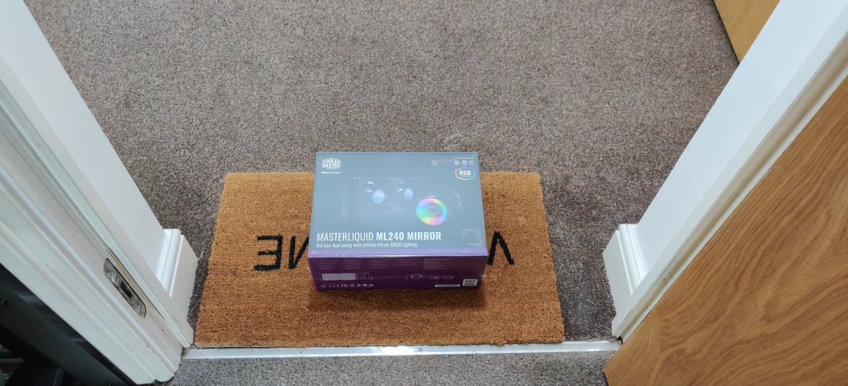 I mentioned to <a href="/CoolerMasterUK/">Cooler Master UK</a> that I was hitting 90-100 degrees while playing Valorant and this turned up on my doorstep today! Thank you! 😍❤️