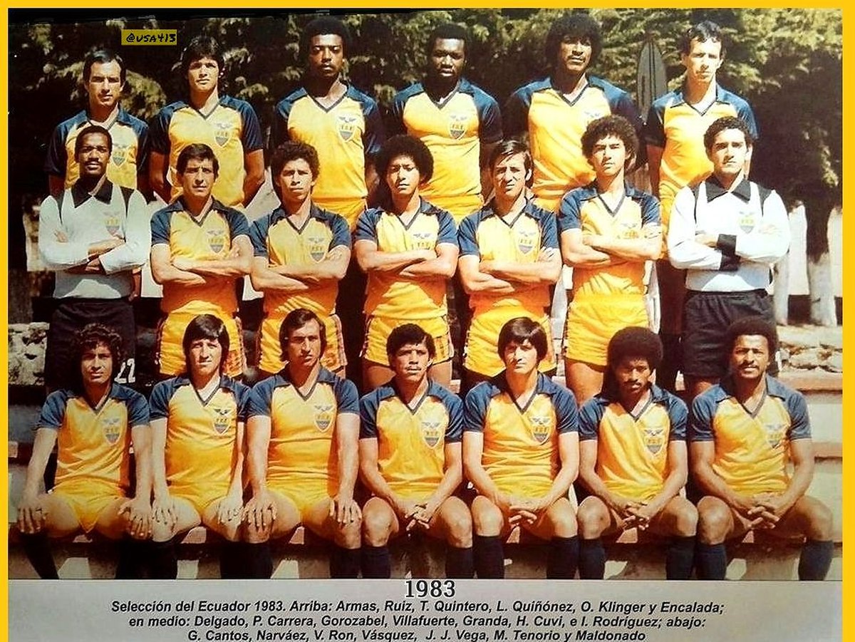 AntonioUbilla1's tweet photo. La selección Ecuador en 1983 tuvo un diseño de su camiseta muy parecido al que se ha escogido en este año 2020 https://t.co/k2bXSfpuMD