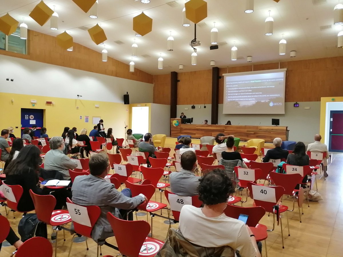 EnvironmentPark's tweet photo. #bioeconomyday2020 volge in chiusura con un grande messaggio dai #polidinnovazione: resilienza industriale si può, insieme, collaborando. con @regionepiemonte @AssobiotecNews @mesapcluster @poloict @CProplast @csbiella @bioPmed @Cluster_Spring @PoliTOnews @unito https://t.co/143iRZ5idy