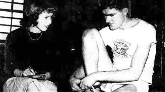 tlbird's tweet image. Bird's Eye View: KERNEL'S FIRST WOMAN SPORTS EDITOR uklibrariesbirdseye.blogspot.com/2020/09/kernel…