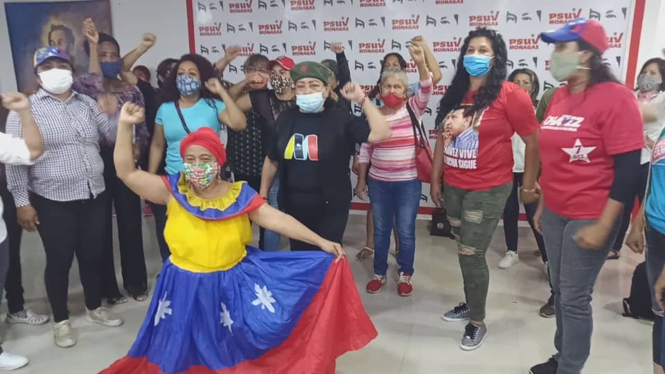 mippci_ven's tweet image. #EnFotos 📸 | En Monagas las mujeres revolucionarias se desplegarán en defensa de la Patria y los logros del Gobierno Bolivariano junto a las candidatas a la Asamblea Nacional.
#MaduroVictoriosoEnLaONU