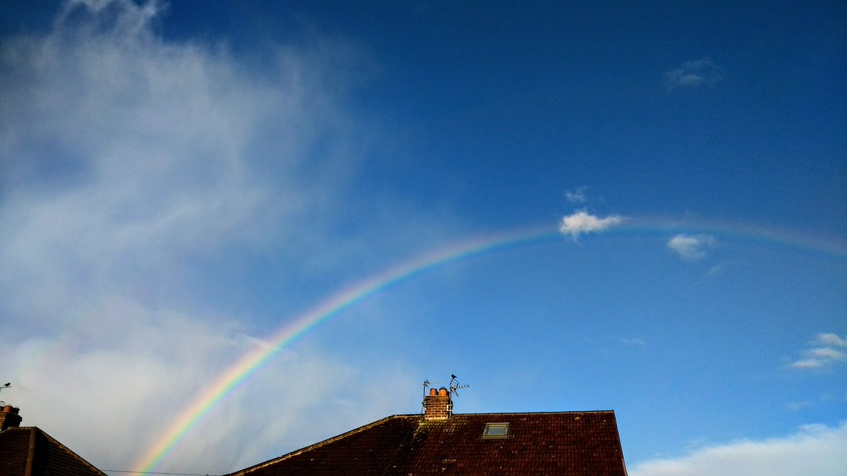 Have a #rainbow 😃 #weather