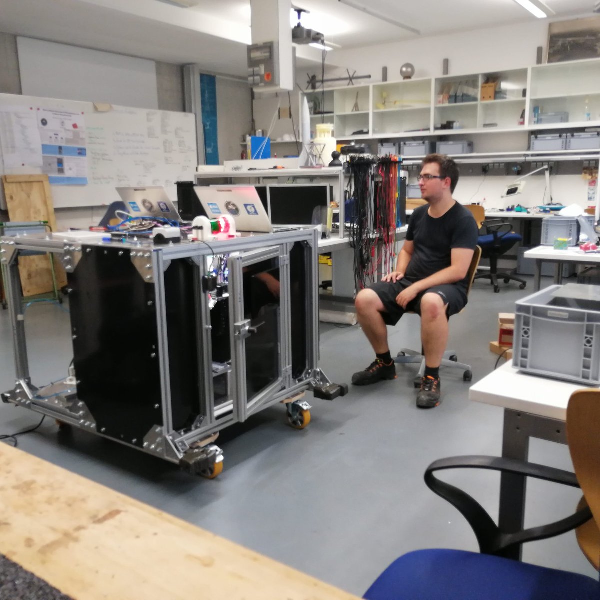 AimisFyt's tweet photo. Our experiment is finally assembled🤩. From now we use the remaining time to test and prepare the experiment to be ready for the 73rd ESA parabolic flight campaign. https://t.co/rjZGdoLuEX