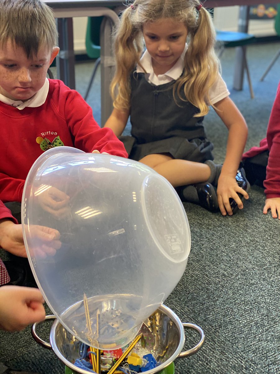 NortonInfants's tweet photo. Year Two Scientists at work 🔍🧲 https://t.co/6RUXqznzEL