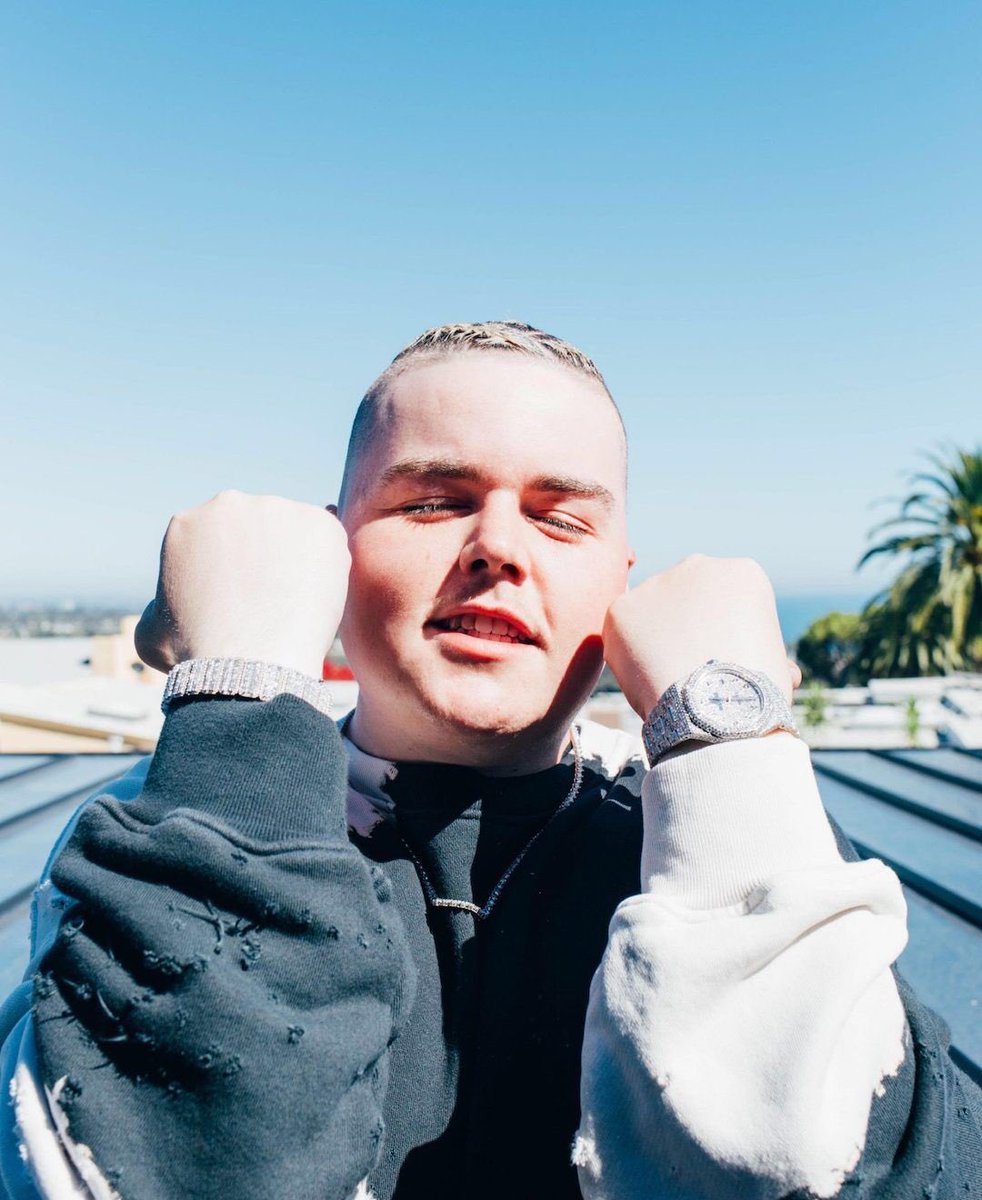 ジェイ コウガミ Jay Kogami Z世代のヒップホップレーベル Internet Moneyの創設者taz Taylorが語る 音楽で生活するために必要な6つの基礎 1 トレンドを忘れろ 2 チームを作る 3 信頼する仲間に頼る 4 ハードワーク 5 キャッチー 6 何にでもなれることを