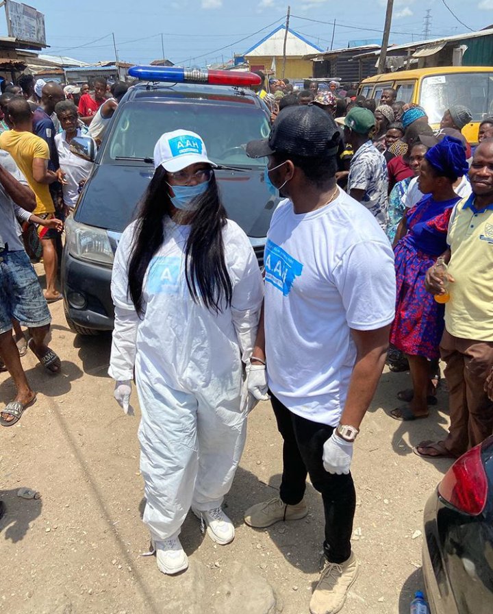 DavidIbikiri's tweet photo. During the lockdown, everybody in my community was expecting to be immunized by the government after the whole up and down things,But the government failed, so I came out today and told them that Tacha is coming to immunize us and everybody is happy and ready. 
#TachaImmunizeUs https://t.co/mUNgoy6cI0