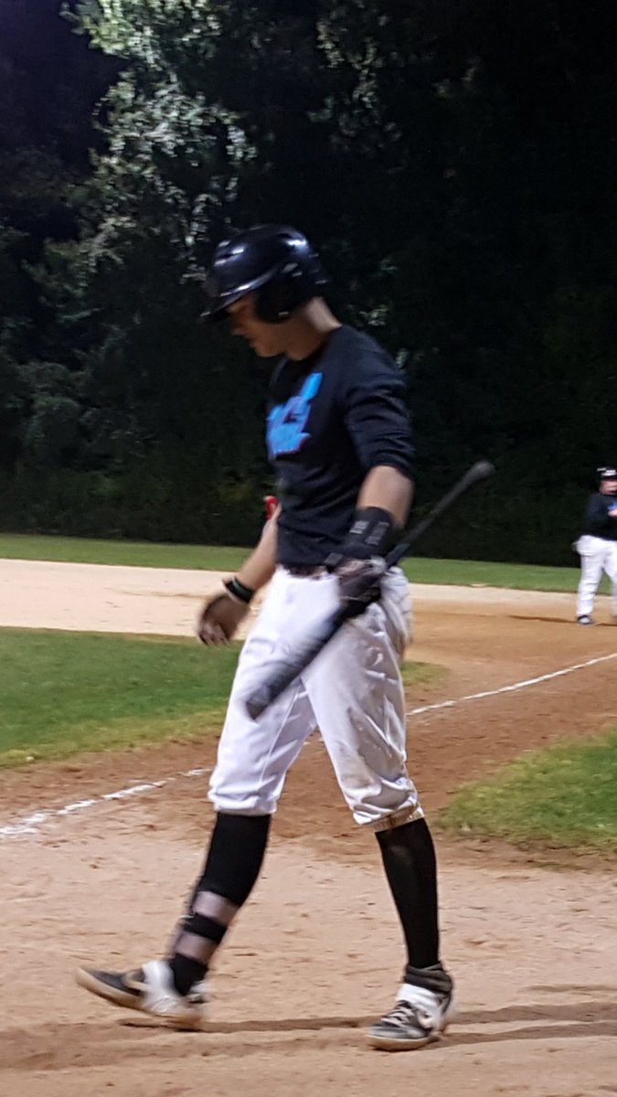 rayteodora1's tweet photo. 5-1 Heat Baseball (formerly HOS Aces) defeat the 2-4-1 Armonk Bobcats 13-0 in 5 innings. '21 RHP Charlie Vail (@Bxvillebaseball/@sports_broncos) goes 4IP, 1H,2K,0R and '21 RHP Alex Kalapoutis (@HackleySchool) 1IP, 0H,2K 
combine for a 1 hit shutout @SecOneAthletics @NyMetroScout https://t.co/v6RDGjgHOS
