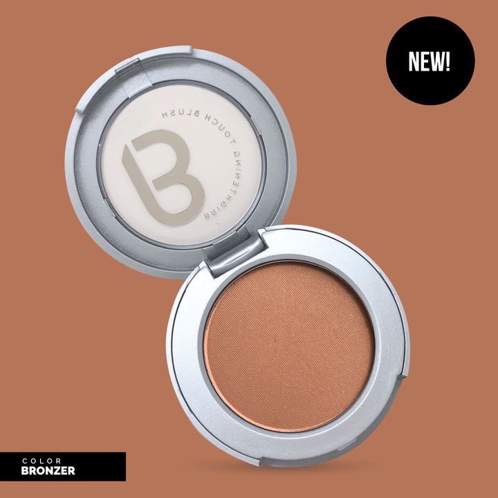 Este es el único de los tonos del nuevo Brightening Touch Blush que tiene brillo. Su nombre es Bronzer!

bettinacosmetics.com/product/bronze…

#Bettina #BettinaCosmetics #Brush #makeup #rubor #cosmetics #veganmakeup #blush