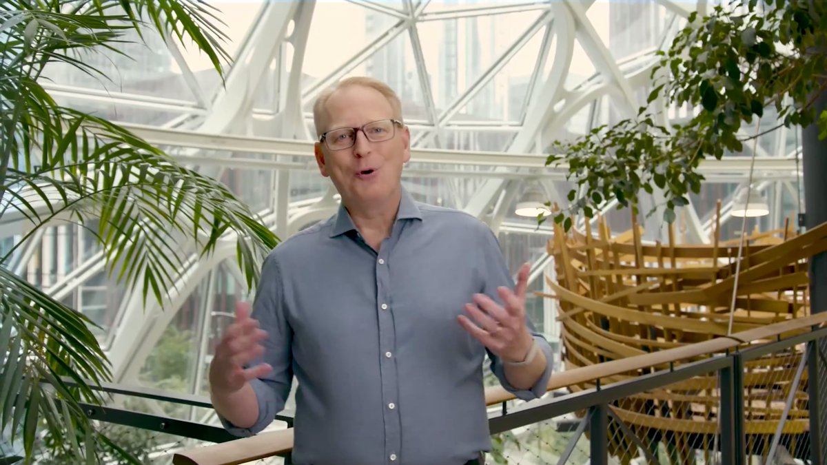 Jake31Krol's tweet image. Dave Limp is now introducing the event at #AmazonSpheres #AmazonEvent