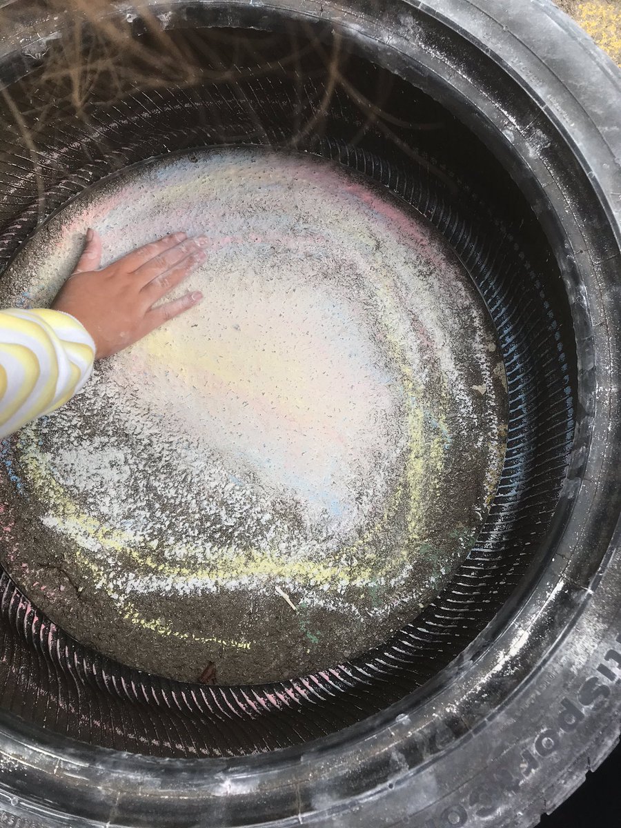 Beautiful chalk blending #opalschools #playmatters <a href="/OPAL_CIC/">Outdoor Play and Learning (OPAL) CIC</a>