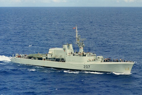 ReadyAyeReady's tweet photo. #Ships of the #RCNavy: HMCS SKEENA (2nd) (Destroyer Escort) Built at Burrard Dry Dock, Vancouver, Skeena was commissioned on 30 March 1957. On 14 August 1965, after a year's work at Davie Shipbuilding, Lauzon, she was re-commissioned i...  https://t.co/ZVkPLg4u34 #Canadian #Navy https://t.co/ewbEDVkmjp